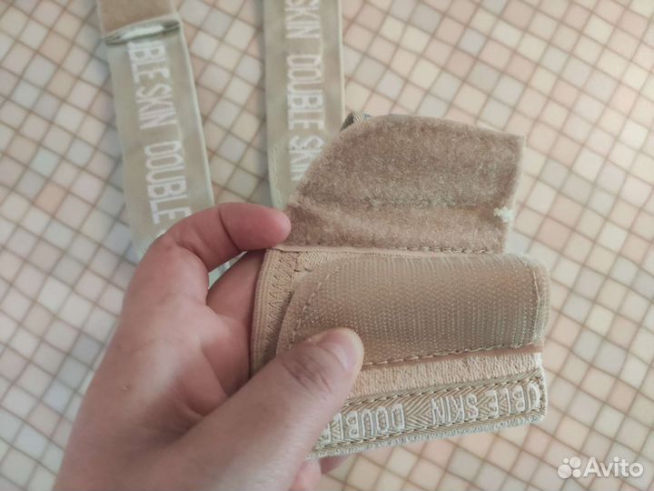 Фиксаторы запястья женские