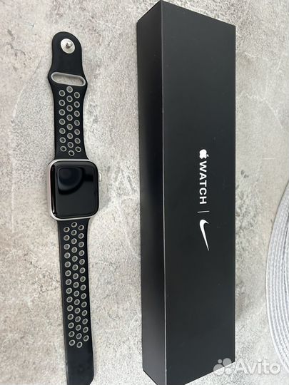 Часы apple watch 6 44 mm nike