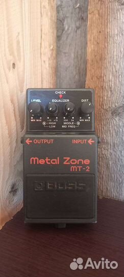 Гитарная педаль boss MT-2