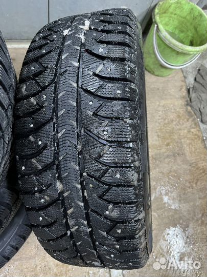 Bridgestone Ice Cruiser 7000S 205/55 R16 91T