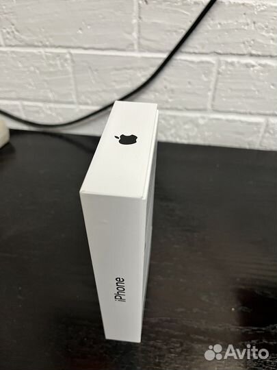 Коробка от iPhone