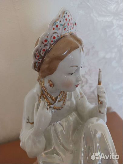 Статуэтка Малахитовая шкатулка Дулево