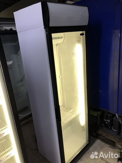 Холодильный шкаф б/у