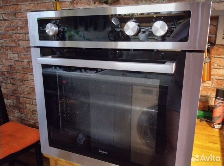 Духовой шкаф whirlpool AKP 807/IX