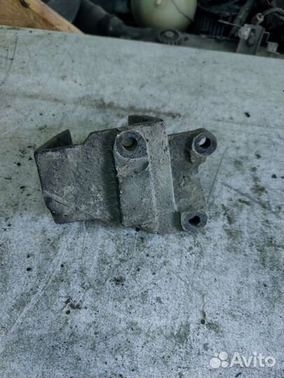 Кронштейн крепления двигателя ford mondeo 2