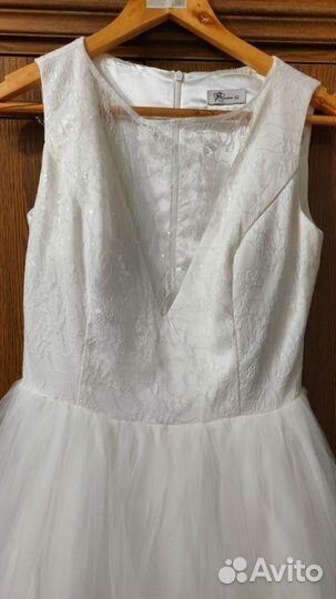 Платье белое
