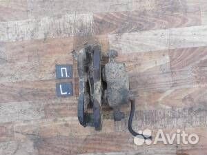 Суппорт передний левый Mitsubishi Pajero/Montero