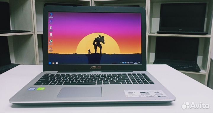 Новые быстрые ноутбуки с закрытого офиса с SSD