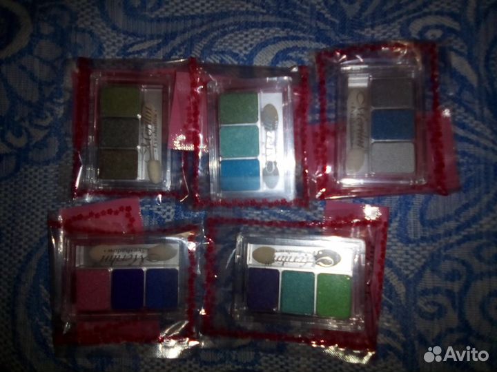 Тени для век в ассортименте