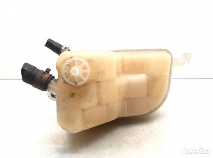 Бачок расширительный Toyota Avensis 2.0 D-4D 2012