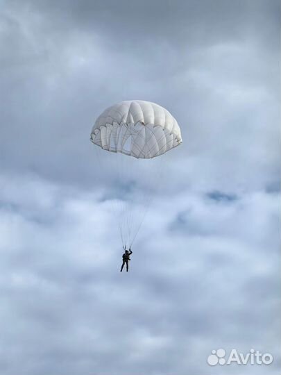 Самостоятельный прыжок с парашютом