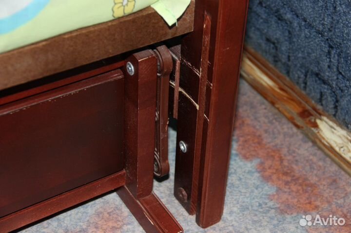 Кроватка детская с матрасом