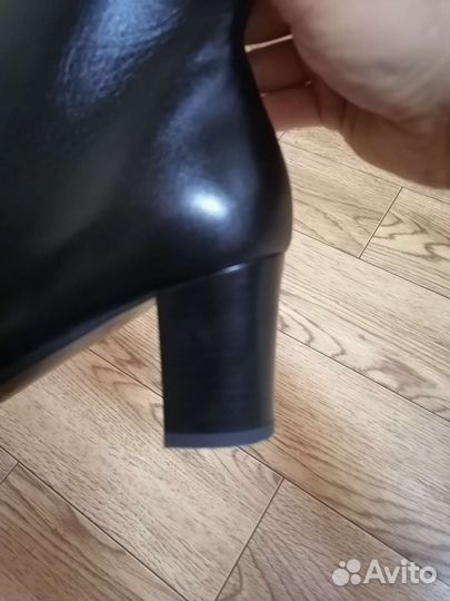 Зимние женские сапоги