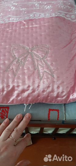 Продам комплект на выписку из роддома на девочку