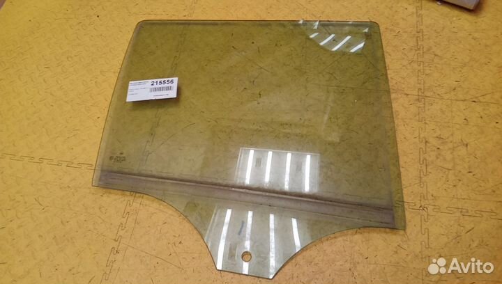 Стекло двери задней правой W203 С-klasse