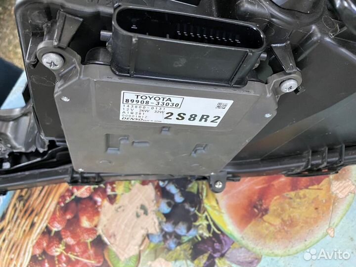 Блоки розжига на фары Тойота V70. 2,5 л