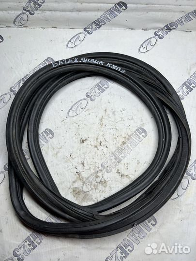 Уплотнитель багажника Honda Civic