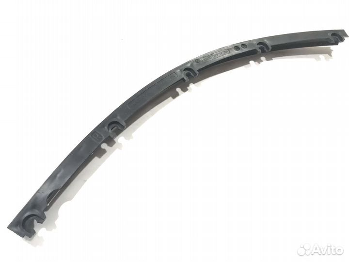 Крепление уплотнителя Audi A6 C6 Avant