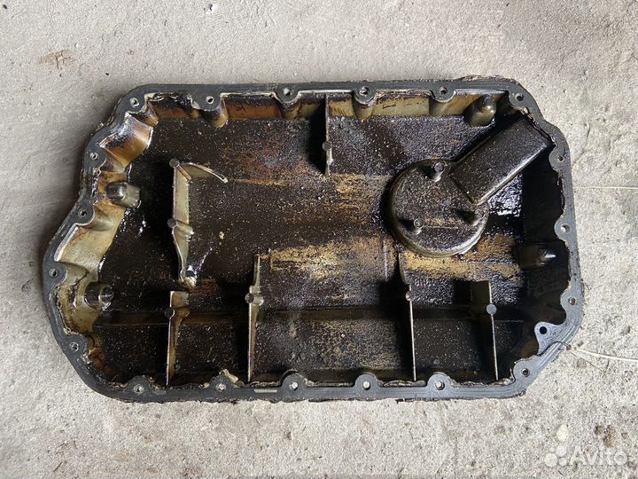 Поддон Audi A6 C5 2.4 бензин