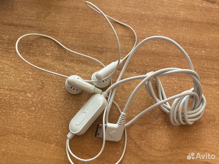 Гарнитура samsung Bead 1.8K