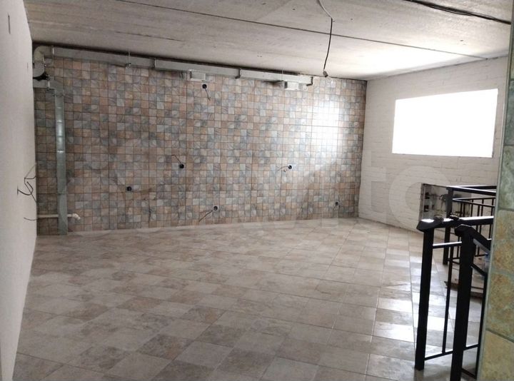 3-к. квартира, 125 м², 1/5 эт.