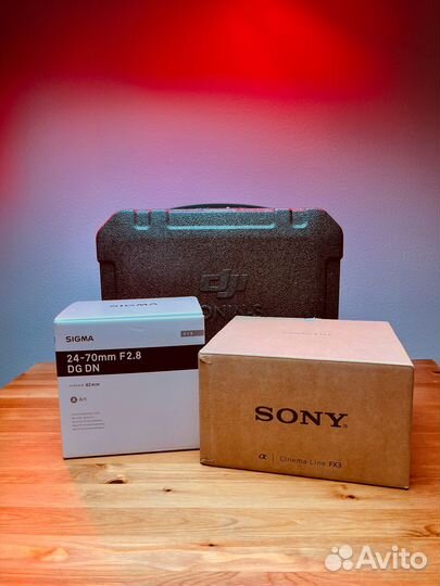 Sony fx3 + sigma 24-70 2.8 + dji ronin s