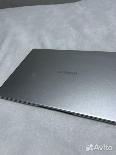 Huawei matebook d 14 i3/256