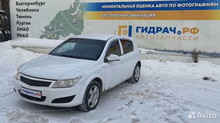 Усилитель заднего бампера Opel Astra (H) 1405231