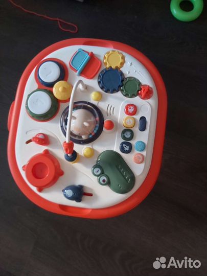 Развивающий столик для ребенка