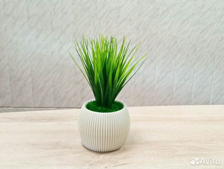 Трава искусственная в кашпо