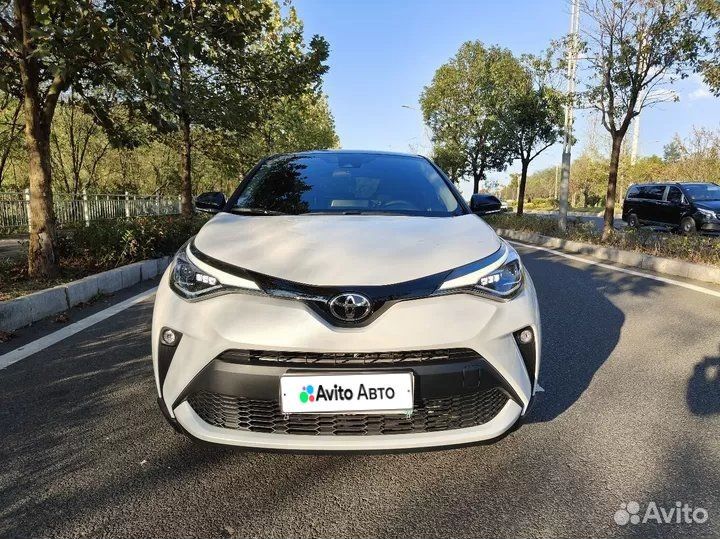 Toyota C-HR 2.0 CVT, 2023, 10 км