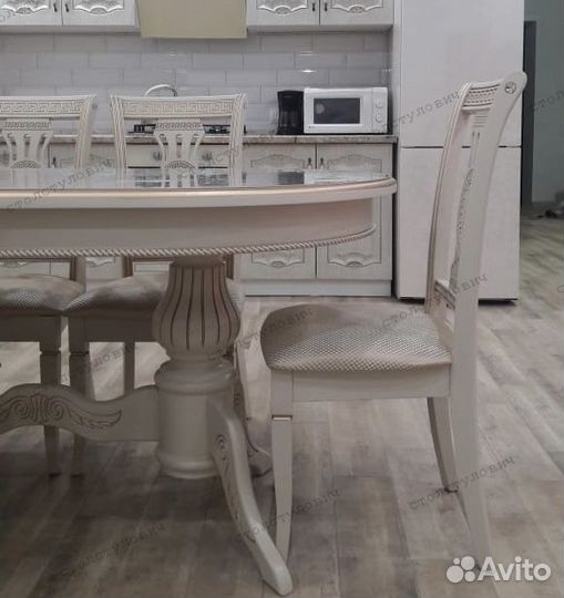 Столы и стулья