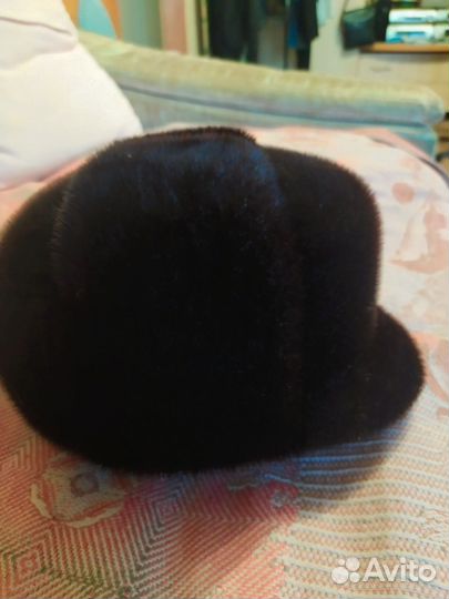 Мужская зимняя шапка с козырьком