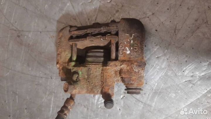 Суппорт тормозной задний правый Toyota 4773013020