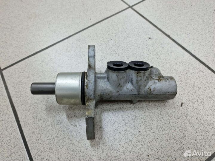 Главный тормозной цилиндр Audi A4 B5/B6, A6 C5, VW