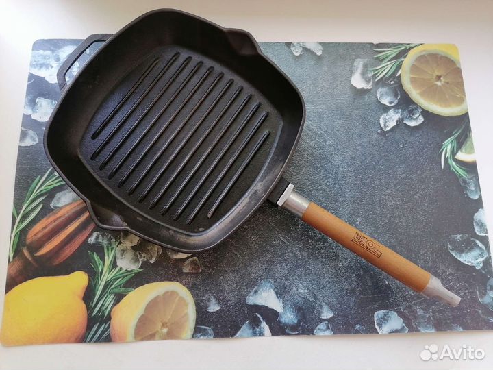 Сковорода гриль чугунная Биол