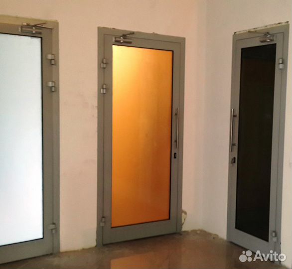 Алюминиевая дверь теплая