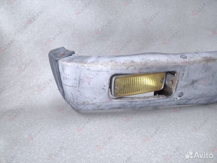 Бампер передний Nissan Atlas AMF22 TD27 1988