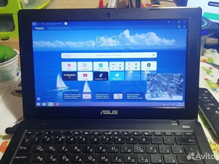 Быстрый нетбук asus f200 с Бл. Питания. Торг