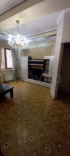 3-к. квартира, 85 м², 2/4 эт.