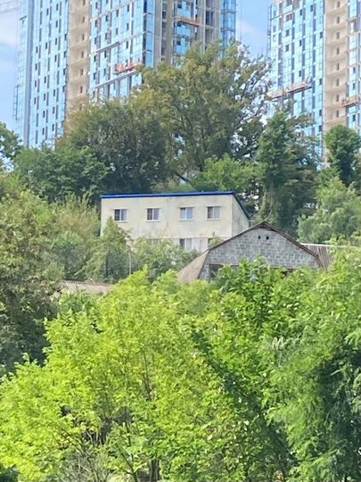 Дом 180 м² на участке 5 сот.