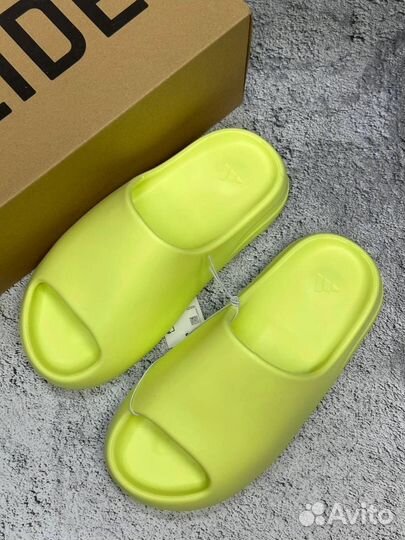 Тапки adidas yeezy slide