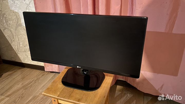 Монитор LG 25