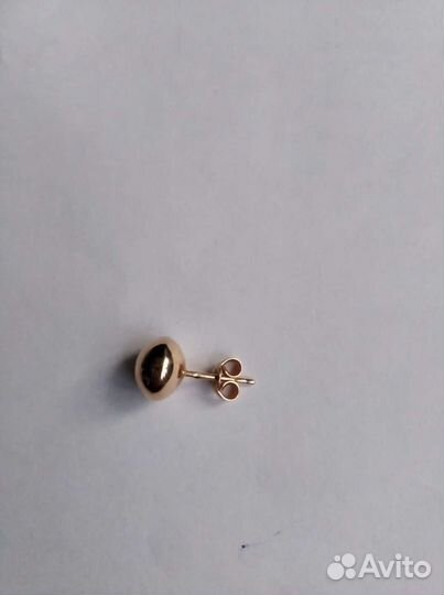 Серьга золотая