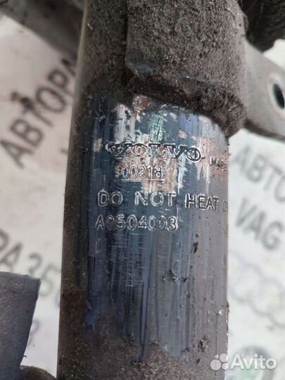 Стойка передняя Volvo S40