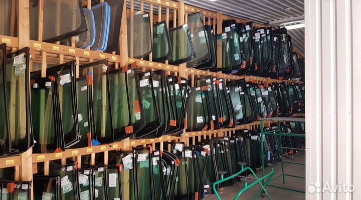 Стекло правое Мини-погрузчик Вениери VF 1.33 B