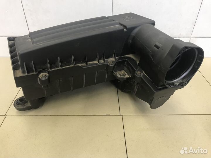 Корпус воздушного фильтра Passat B7 2011-2015