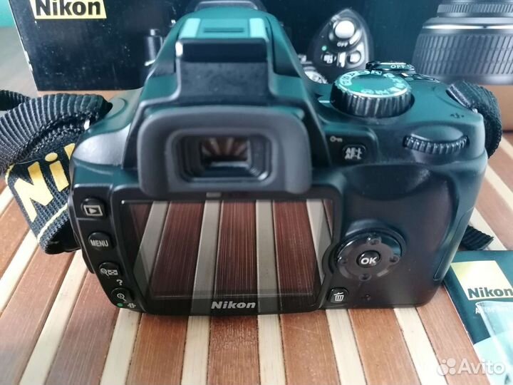 Зеркальный фотоаппарат Nikon D70