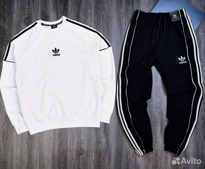 Спортивный костюм