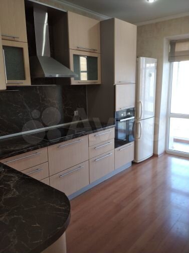 2-к. квартира, 60 м², 14/14 эт.